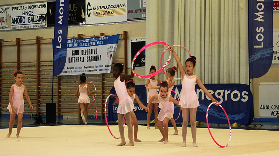Más de un centenar de participantes en el Encuentro comarcal de Gimnasia  Rítmica y Dance Kids - Desdemonegros