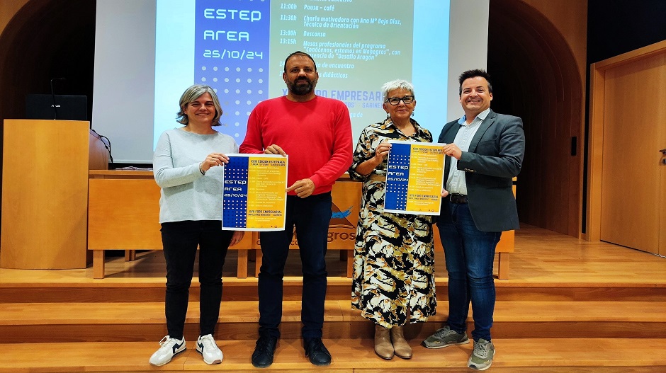 Montse Ordovás, consejera comarcal de Desarrollo; Pedro Loscertales, presidente de la Comarca; María Jesús Laguna, presidenta de la asociación Monegros Empresarial; y Óscar Gavín, consejero comarcal de Juventud.